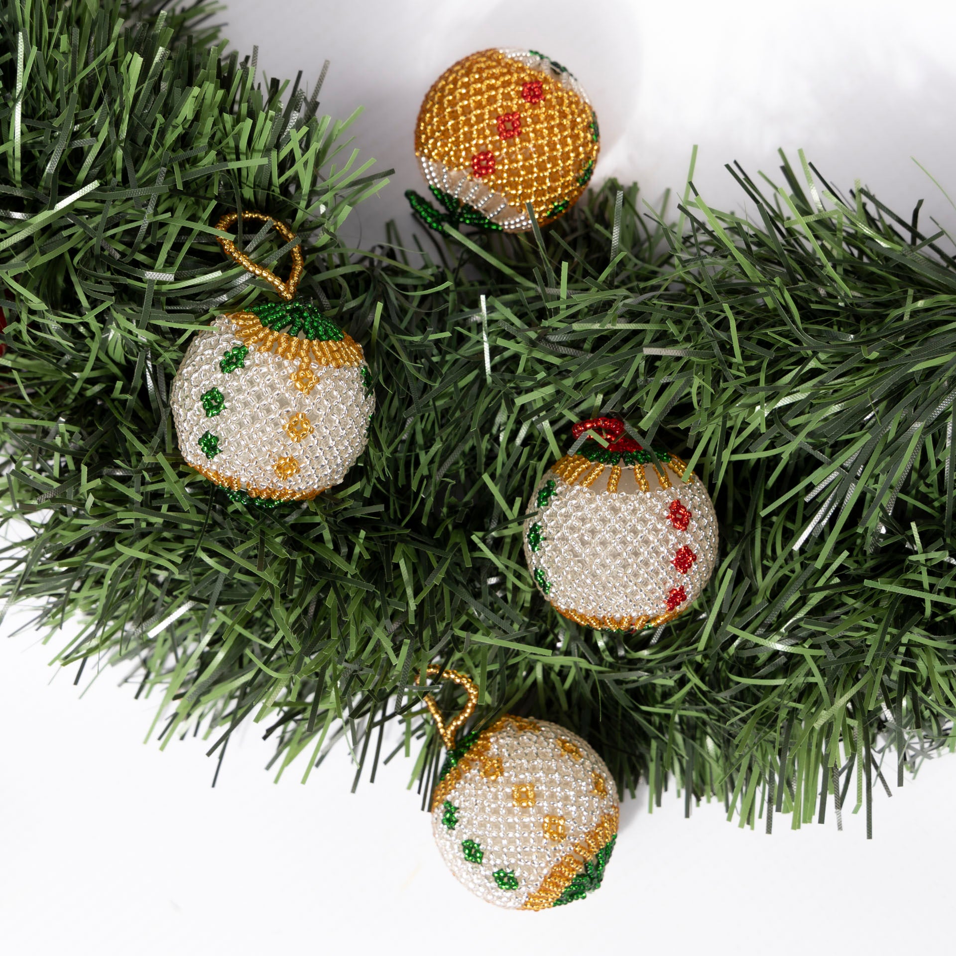 Project Hope Beaded Christmas Baubles (set of 4 – assorted colours)