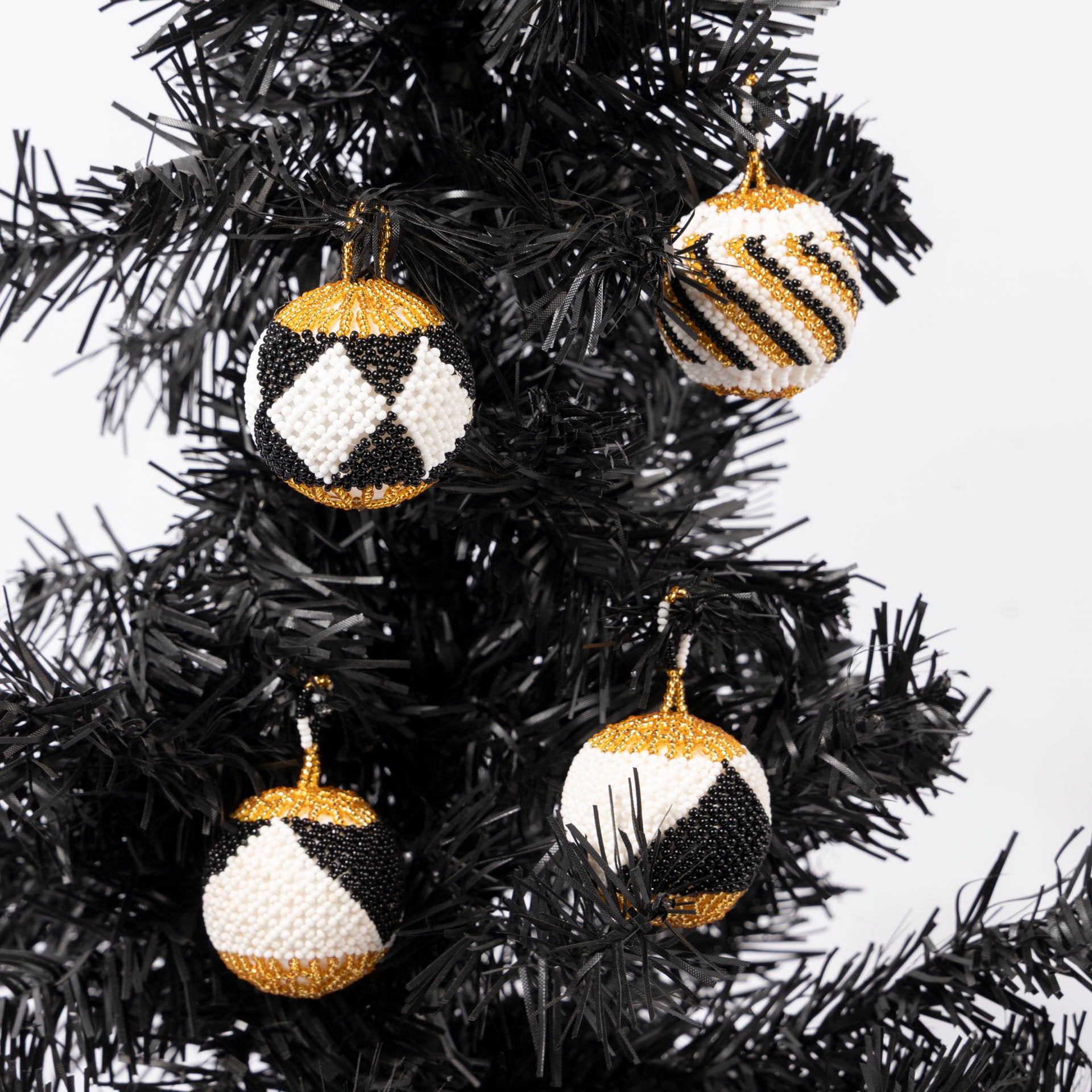 Project Hope Beaded Christmas Baubles (set of 4 – assorted colours)