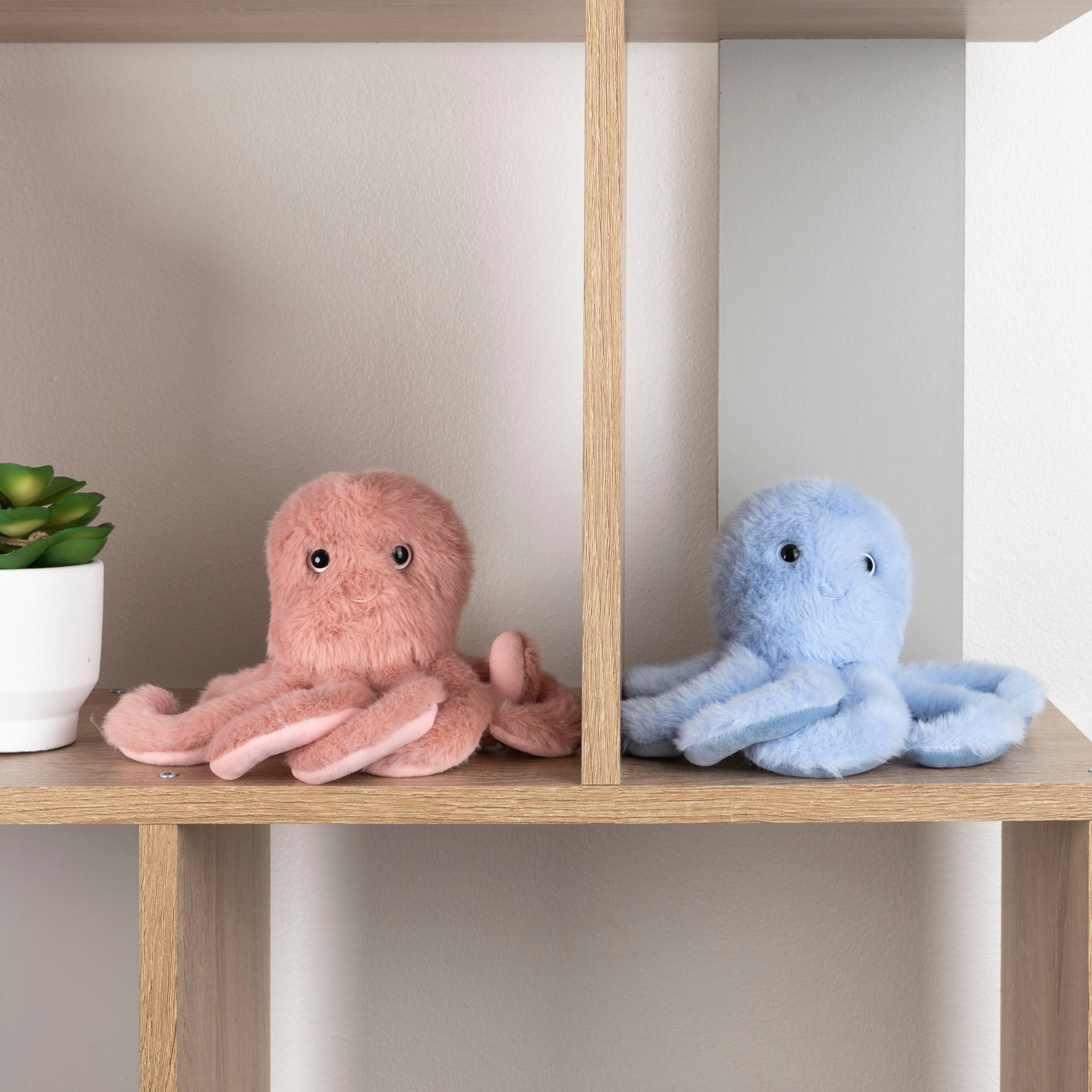 Mini Octopus Deluxe Plush Toy (Blue or Pink)