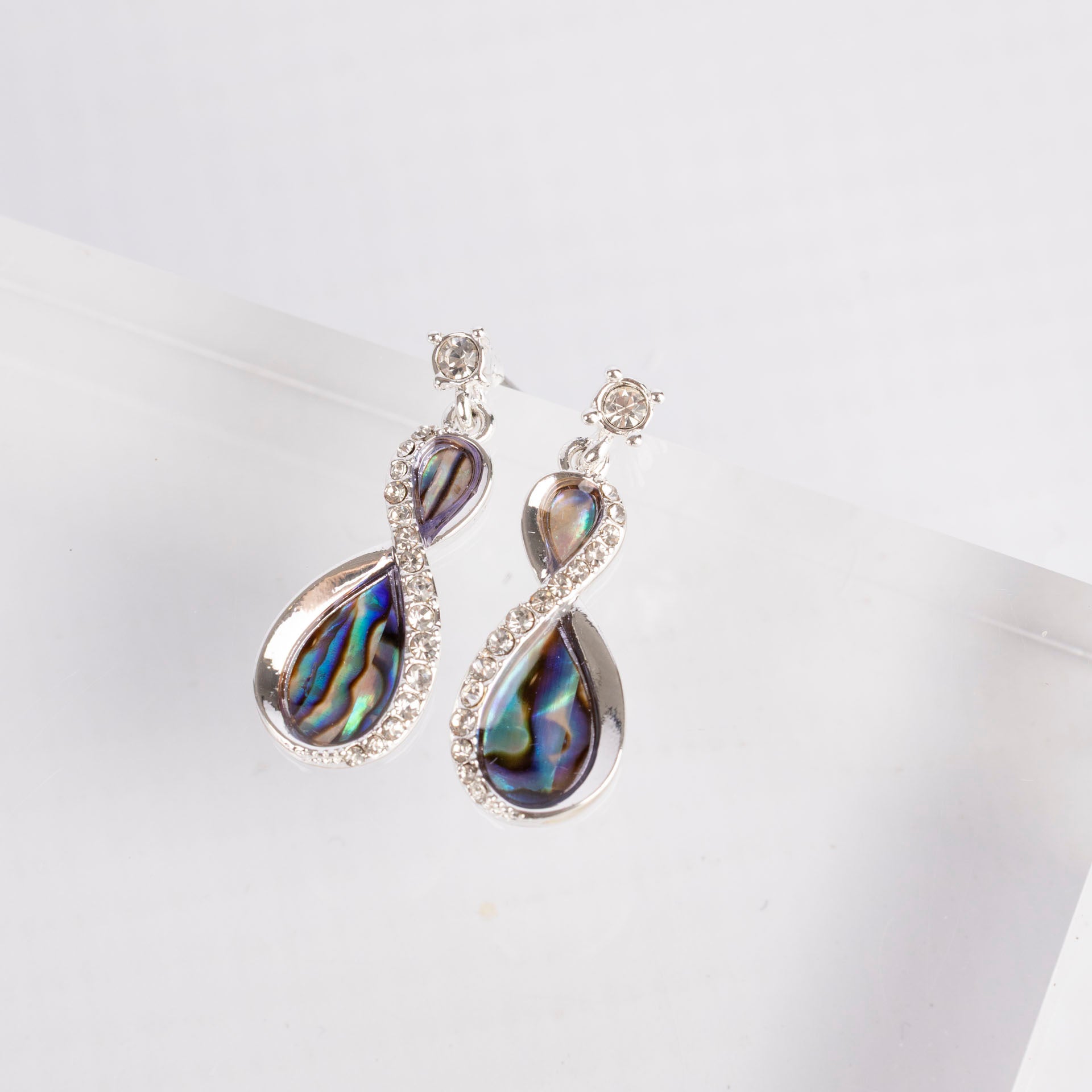 Pāua Shell Infinity Earrings