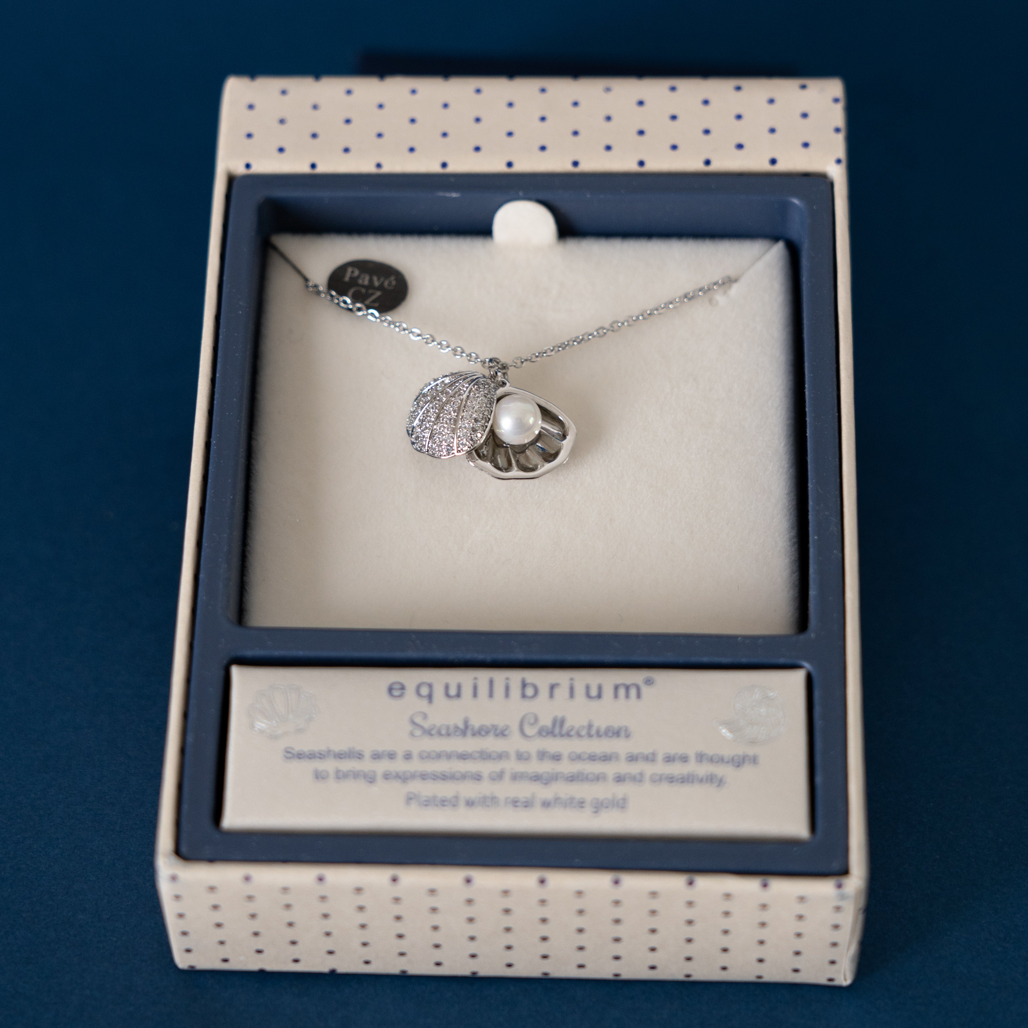 Diamanté Seashell with Hidden Pearl Necklace