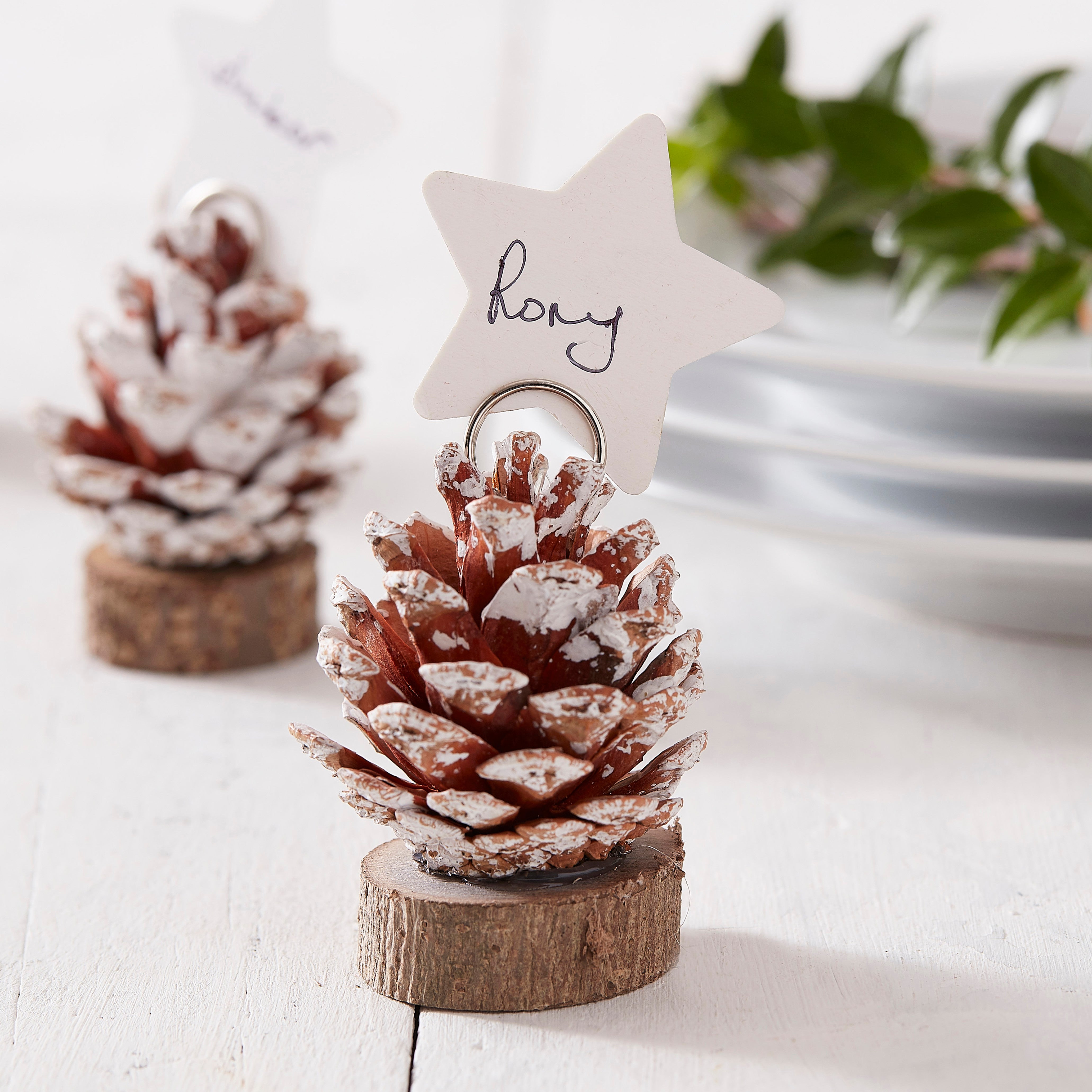 Christmas Pinecone Place Card Holders