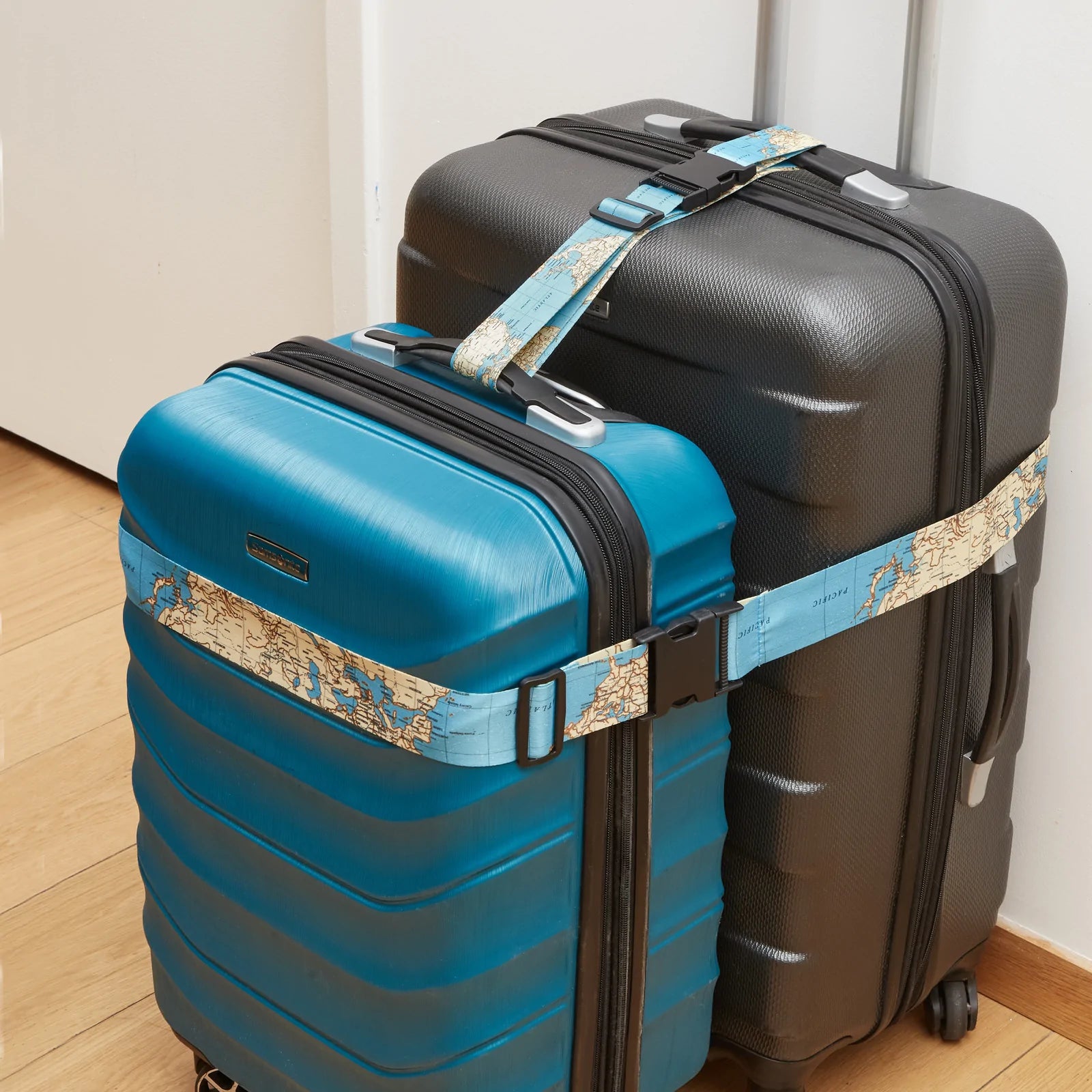 World Traveller Luggage Straps
